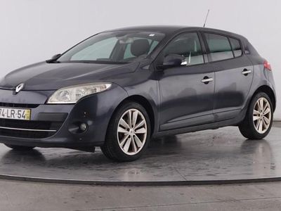 Cinzento Usado 2011 Renault Mégane III | € 6.500 (Preço justo)
