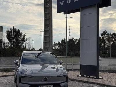 Cinzento Usado 2025 Volvo EX30 SUV | € 39.990 (Caro)