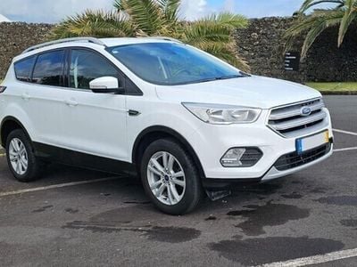 Usado Ford Kuga Titanium 120 HP (88 kW) 2018 Branco SUV