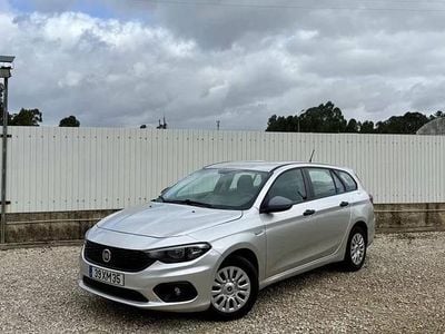 Usado Fiat Tipo City Life 95 HP (69 kW) 2019 Cinza prata Carrinha