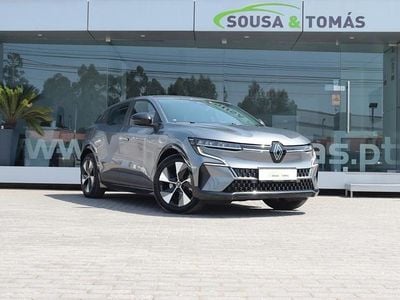Cinzento Usado 2023 Renault Mégane IV | € 24.900 (Bom preço)