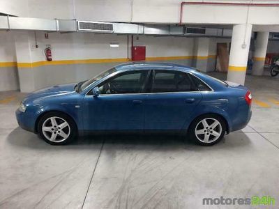 usado Audi A4 2.5 TDi quattro Sport