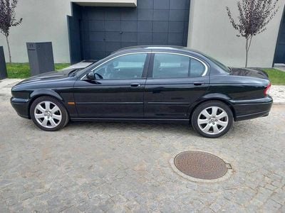 Preto Usado 2002 Jaguar X-type | € 6.500