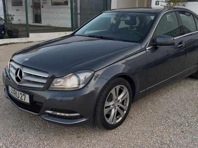 Cinzento Usado 2013 Mercedes C220 Sedan | € 16.000 (Preço justo)