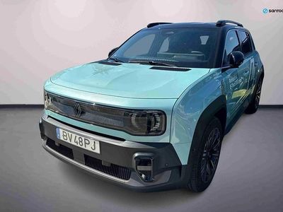 Verde Usado 2025 Renault R4 Iconic Citadino | € 38.900