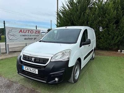 Branco Usado 2018 Peugeot Partner Monovolume | € 11.900 (Bom preço)
