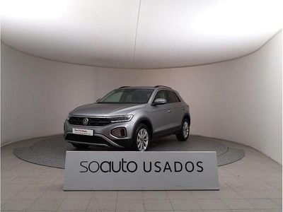 Usado VW T-Roc 116 HP (85 kW) 2024 Cinzento claro metalizado SUV