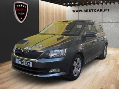Usado Skoda Fabia 75 HP (55 kW) 2016 Cinzento