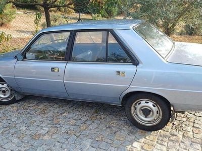 Usado 1980 Peugeot 305 Sedan | € 1.700