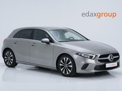 Cinza Usado 2021 Mercedes A180 Style Sedan | € 26.990