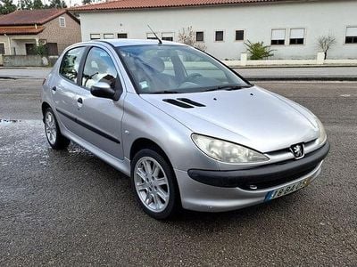 Usado 2005 Peugeot 206 Sedan | € 2.000 (Preço justo)
