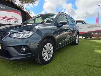 Usado Seat Arona 95 HP (69 kW) 2019 Cinzento SUV