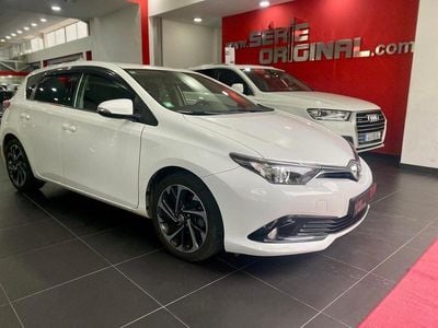 Branco Usado 2015 Toyota Auris | € 11.850