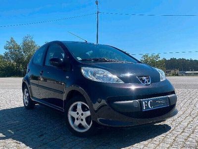 usado Peugeot 107 1.0 Gasolina 4 Portas