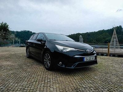 Preto Usado 2015 Toyota Avensis Carrinha | € 13.900