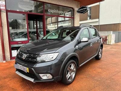 Usado Dacia Sandero 90 HP (66 kW) 2017 Antracite