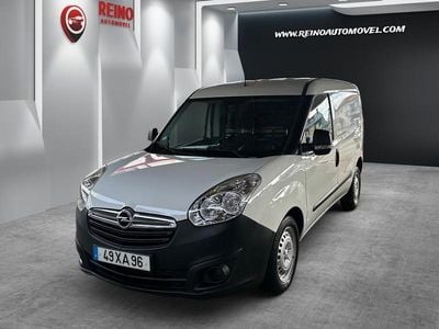 Usado Opel Combo 105 HP (77 kW) 2019 Branco Carrinha