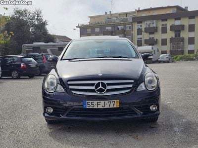 Usado Mercedes R320 224 HP (164 kW) 2008 Azul Monovolume