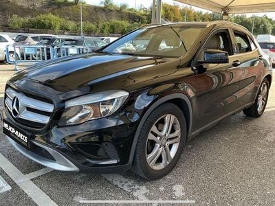 Preto Usado 2015 Mercedes GLA180 Urban SUV | € 18.990 (Preço justo)