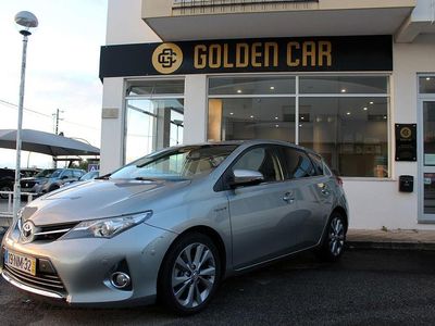 Cinza Usado 2013 Toyota Auris Hybrid Comfort Sedan | € 13.500