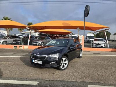 Branco Usado 2022 Skoda Scala Ambition Citadino | € 19.950 (Caro)