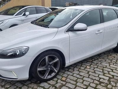 Branco Usado 2016 Volvo V40 R-Design | € 12.750 (Preço justo)