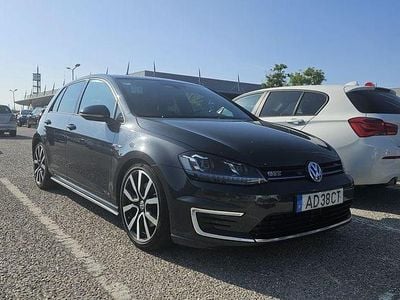 Usado 2015 VW Golf VII GTE Sedan | € 14.800 (Preço justo)