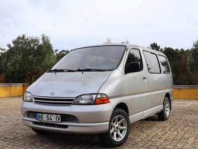 Cinzento Usado 1997 Toyota HiAce Carrinha | € 5.400