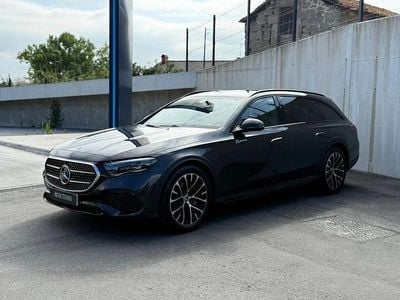 Usado Mercedes E300 313 HP (230 kW) 2025 Cinza Carrinha