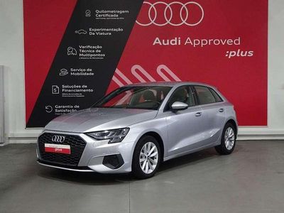 Usado Audi A3 Advanced 116 HP (85 kW) 2021 Cinzento claro metalizado Sedan