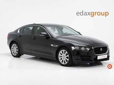 Usado Jaguar XE 180 HP (132 kW) 2017 Preto Sedan