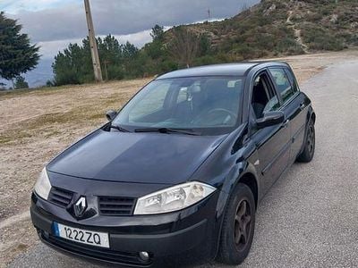 Usado 2004 Renault Mégane II Sedan | € 2.000 (Preço justo)