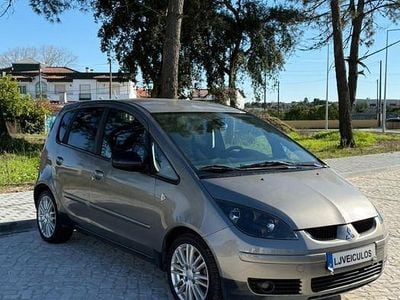 Usado 2008 Mitsubishi Colt Sedan | € 4.000