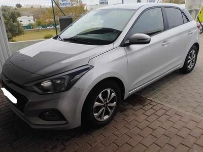 Usado Hyundai i20 101 HP (74 kW) 2020 Cinzento Citadino