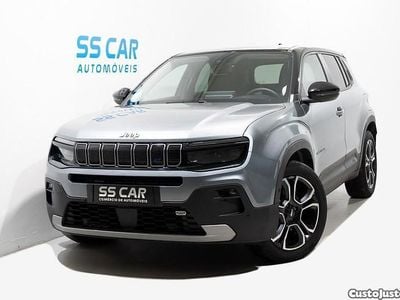 Cinza Usado 2024 Jeep Avenger EV Summit SUV | € 24.750 (Super Preço)