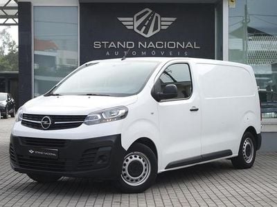 Usado Opel Vivaro Essentia 102 HP (75 kW) 2022 Branco Monovolume
