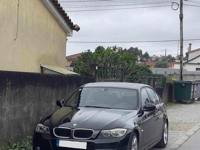 Usado BMW 320 177 HP (130 kW) 2009 Preto Sedan