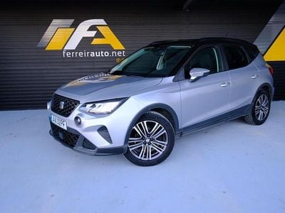 Usado Seat Arona Style 110 HP (80 kW) 2023 Cinza SUV