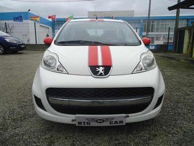 Usado Peugeot 107 68 HP (50 kW) 2010 Branco Citadino