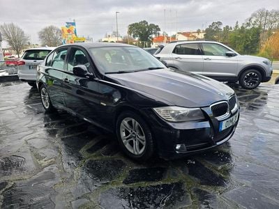 Usado BMW 318 Sport Line 143 HP (105 kW) 2011 Preto Sedan