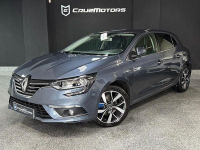 Usado Renault Mégane IV Bose Edition 130 HP (95 kW) 2020 Cinzento