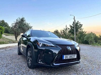 Lexus UX