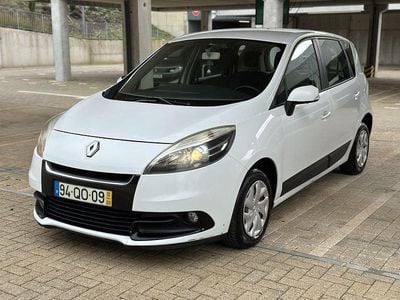 Usado 2012 Renault Scénic III Sedan | € 3.850 (Bom preço)