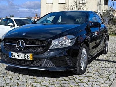 Usado Mercedes A160 90 HP (66 kW) 2016 Preto
