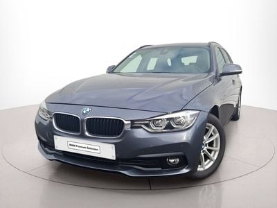 Cinzento Usado 2019 BMW 318 Advantage Carrinha | € 34.500