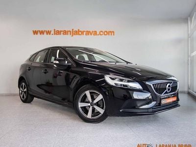 Usado Volvo V40 Kinetic 120 HP (88 kW) 2018 Preto