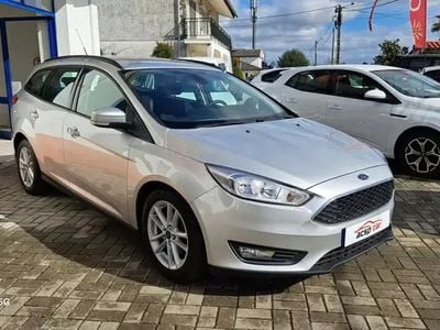 Cinza prata Usado 2016 Ford Focus Trend+ Carrinha | € 10.900 (Preço elevado)