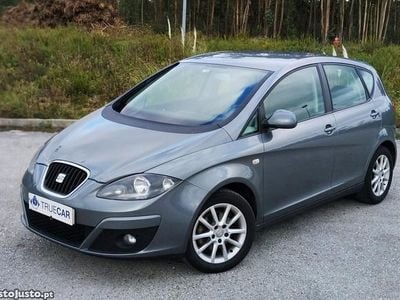 Usado Seat Altea 105 HP (77 kW) 2013 Cinza Citadino