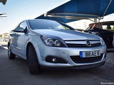 Cinza Usado 2005 Opel Astra Coupé | € 4.350 (Preço justo)