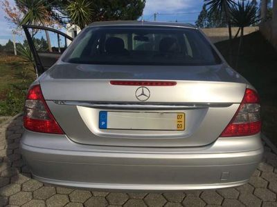 Mercedes E200